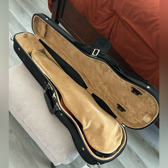 Stringed Instrument - Picture 2 of 4